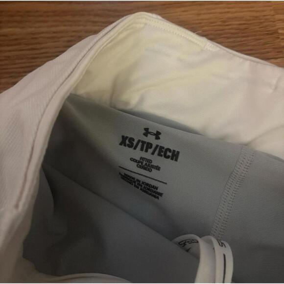 Under Armour Shorts Size XS - Picture 4 of 7